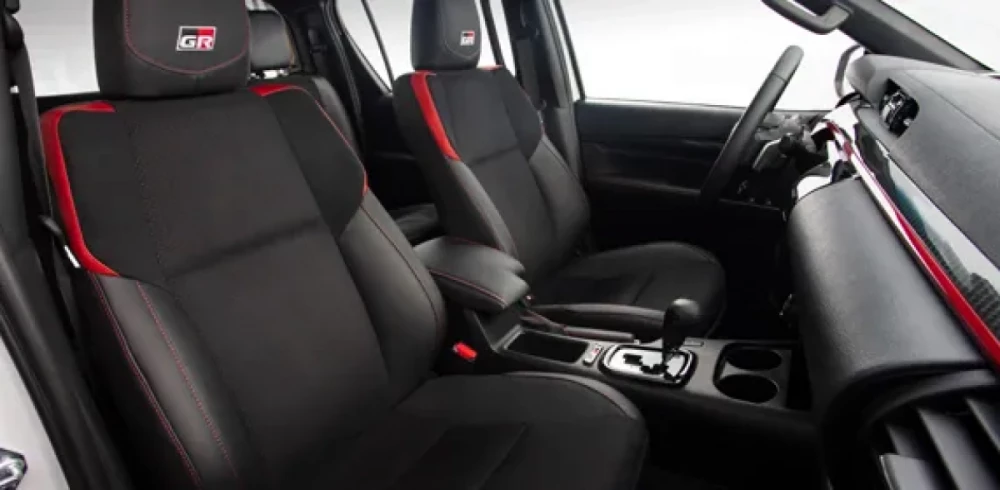 Hilux GR-Sport IV, interior, foto 3 de 5