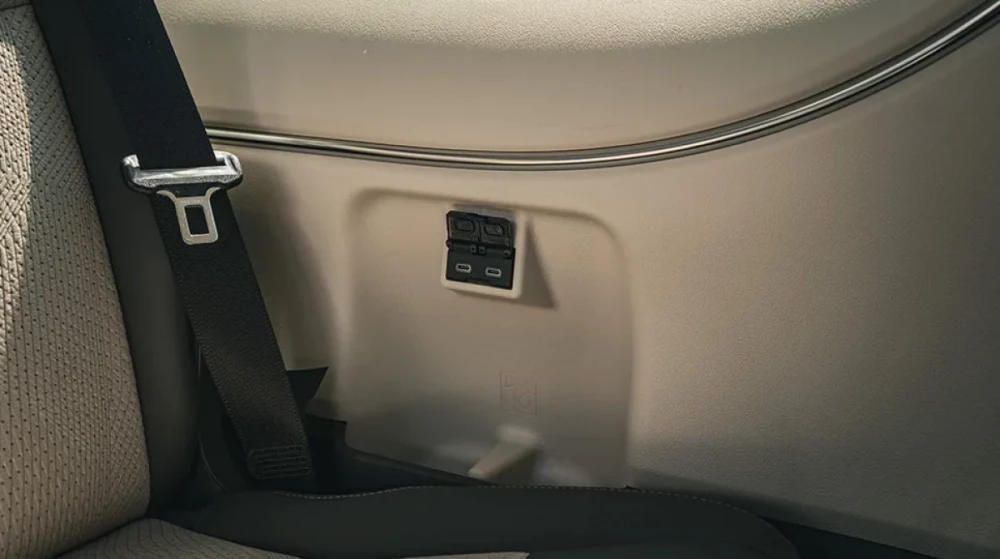 Hiace Commuter, interior, foto 10 de 13