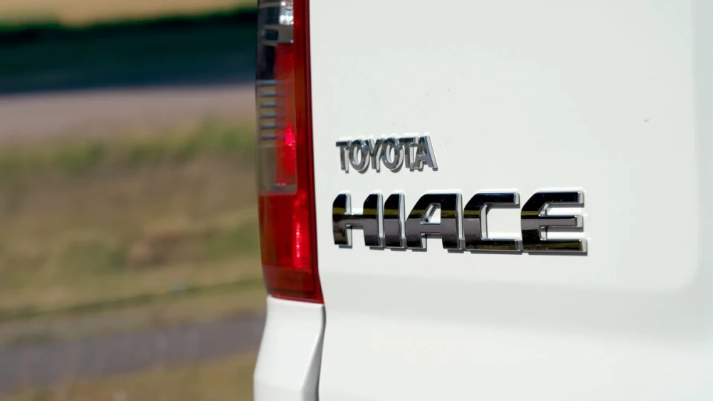 Hiace Commuter, exterior, foto 1 de 5