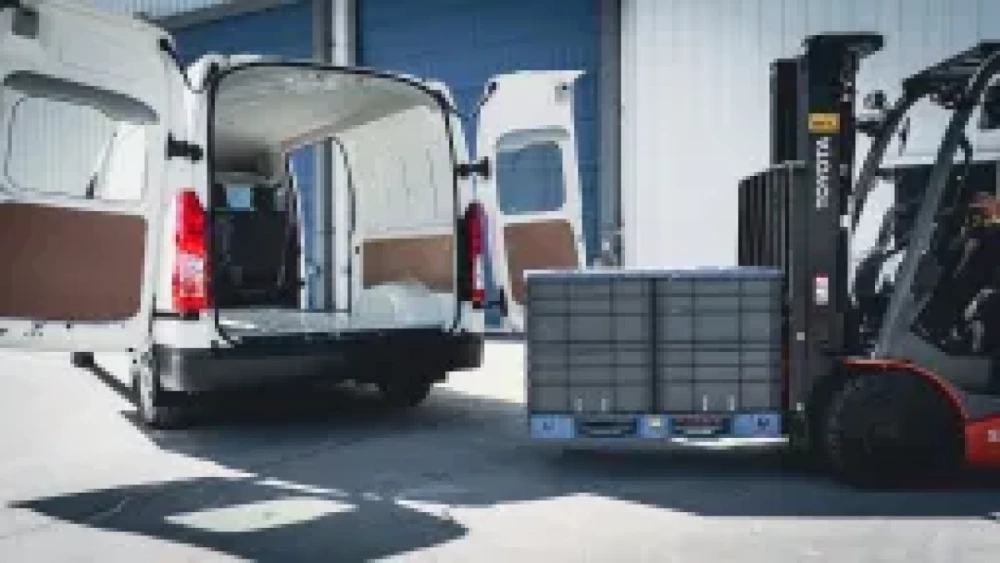Hiace Furgón, exterior, foto 6 de 13