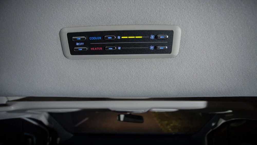 Hiace Commuter, interior, foto 6 de 13