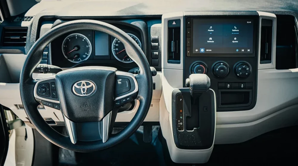 Hiace Commuter, interior, foto 2 de 13