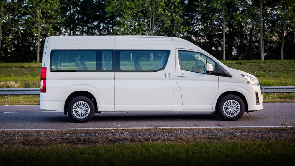Hiace Commuter, exterior, foto 2 de 5