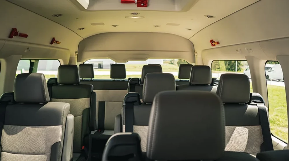 Hiace Commuter, interior, foto 5 de 13