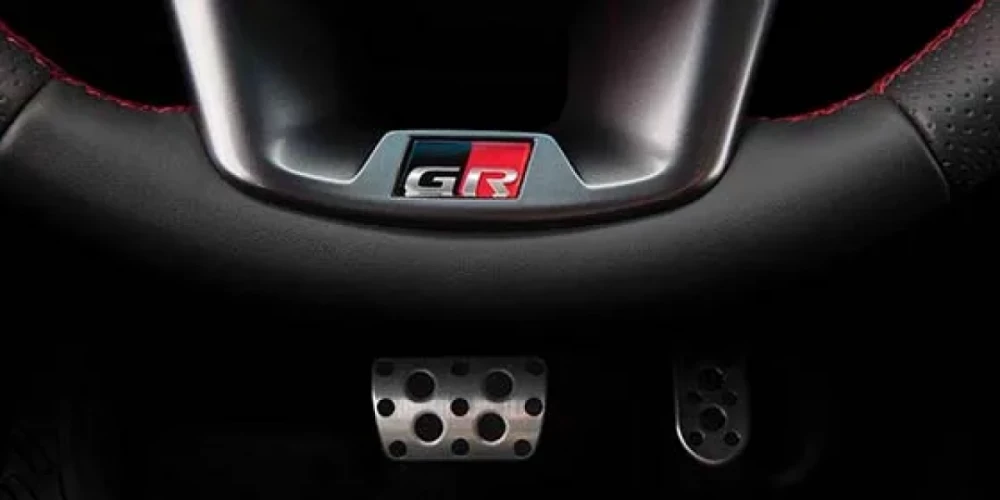 SW4 GR-Sport, interior, foto 1 de 8