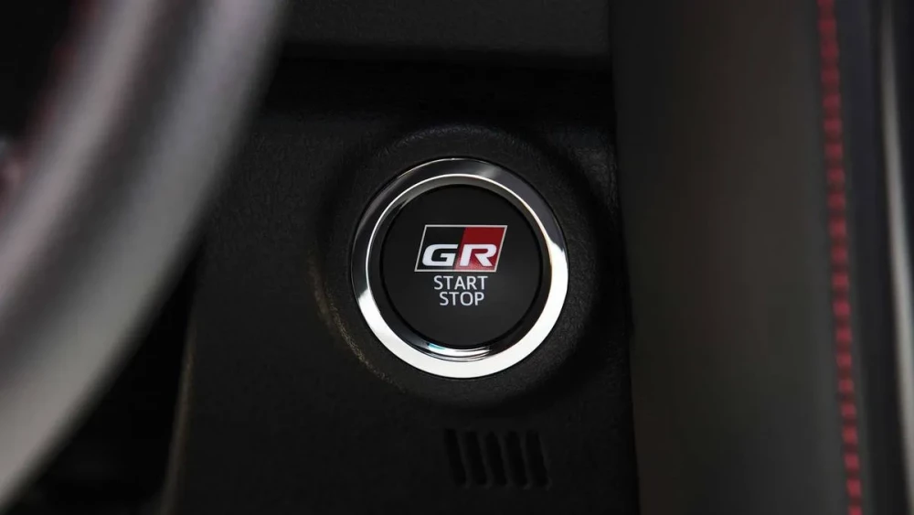 SW4 GR-Sport, interior, foto 5 de 8